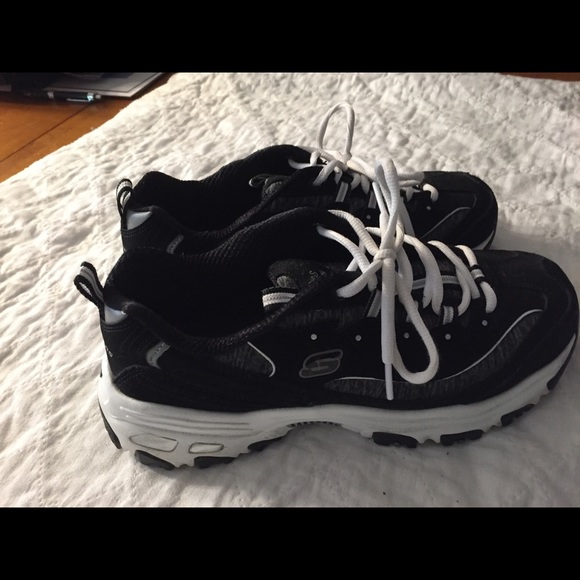 Sketchers D’Lites US Size 8 Black EUC - Picture 2 of 4